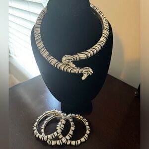 Vintage Sassy Jones Samba Hinge Choker